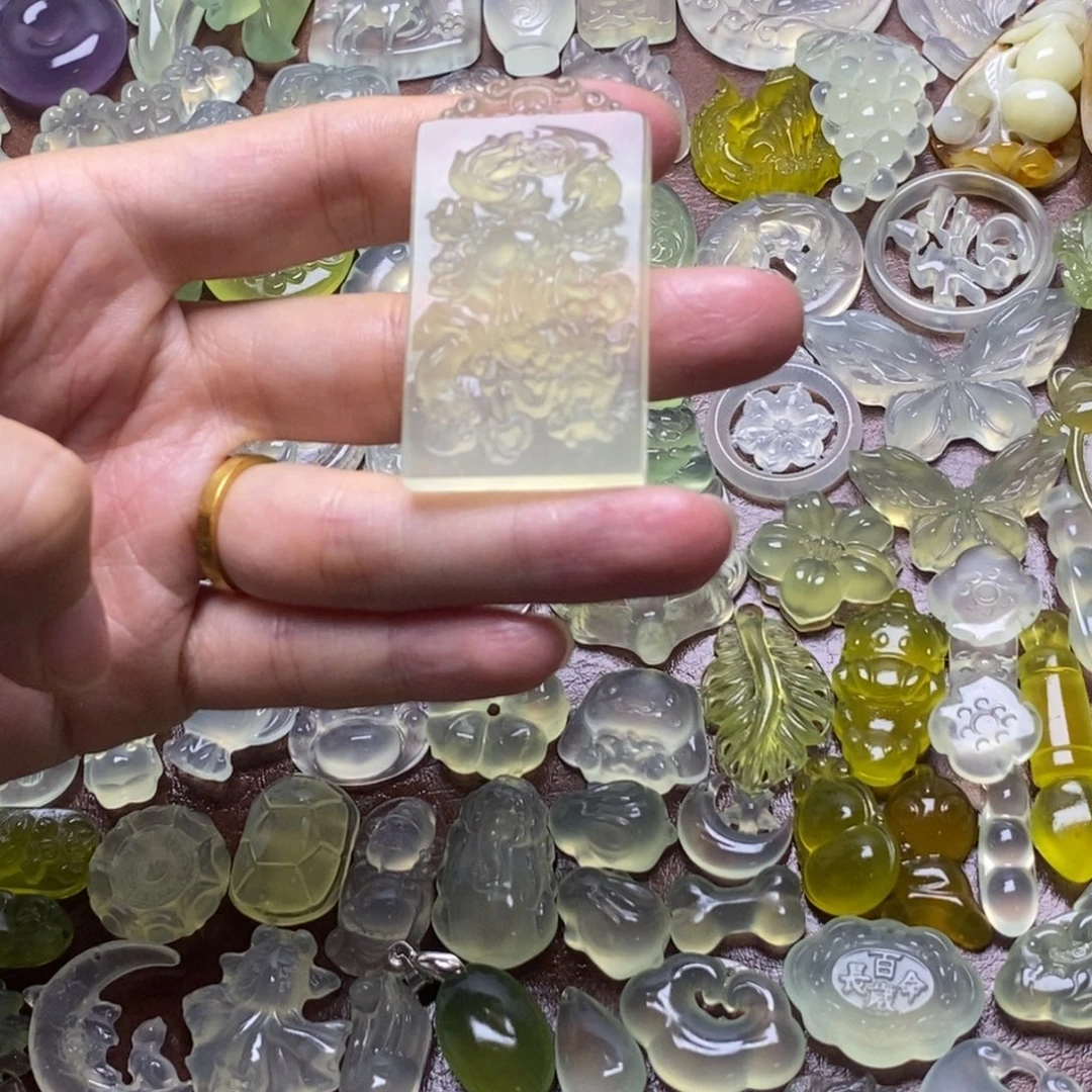 蛇纹石玉合金项链