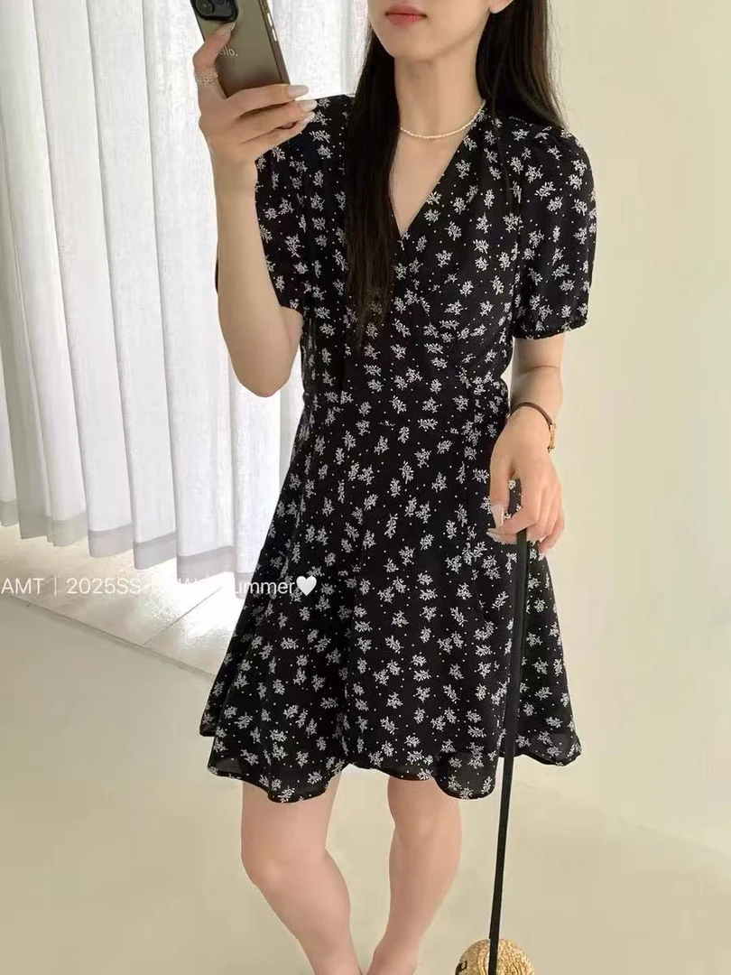 夏季新款一片式法式碎花收腰短款显瘦气质连衣裙