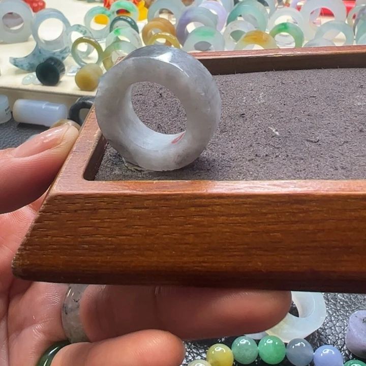 定制翡翠未镶嵌有暇