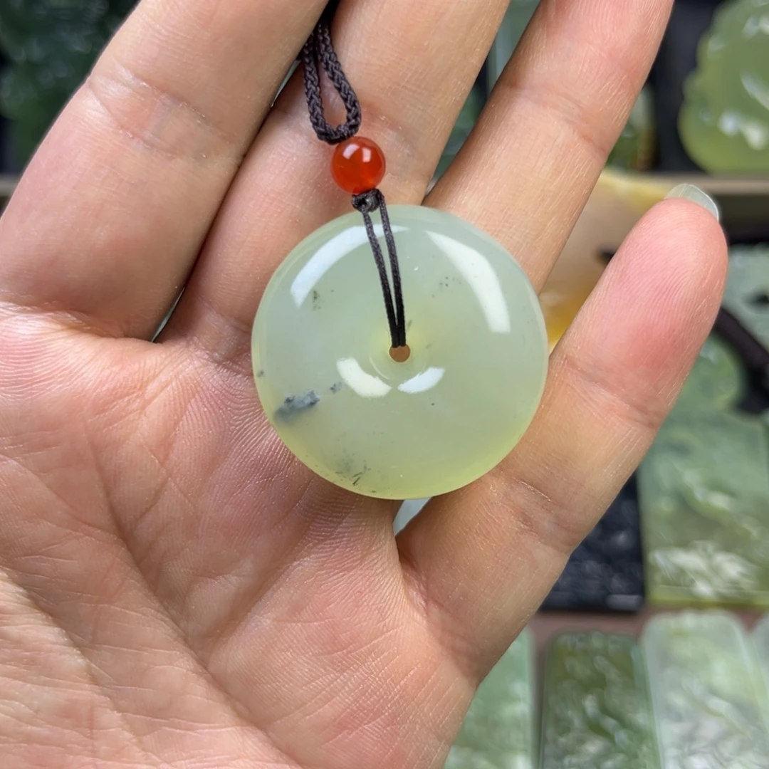 蛇纹石玉未镶嵌吊坠(赠链)