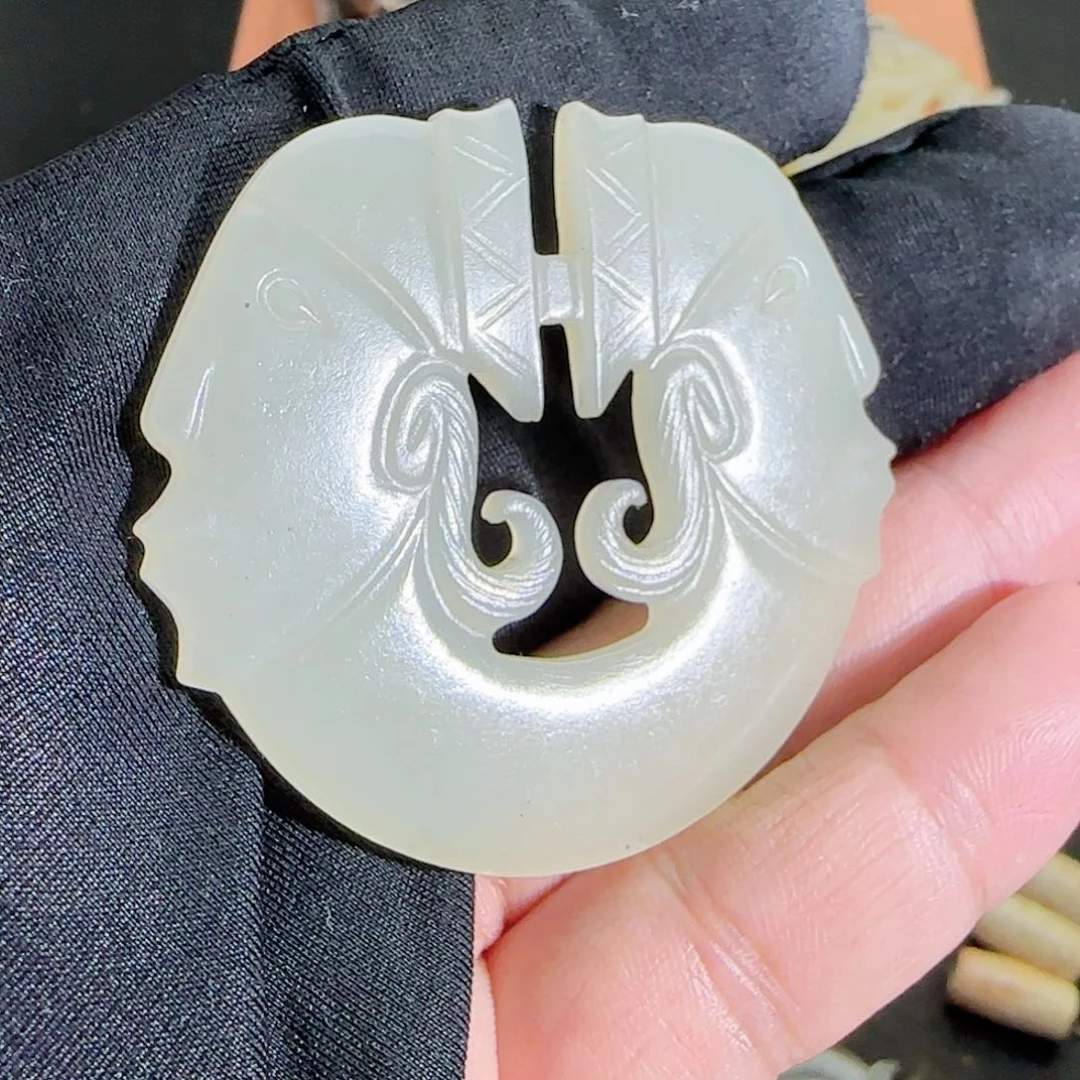 7***E和田玉（糖玉）未镶嵌挂件