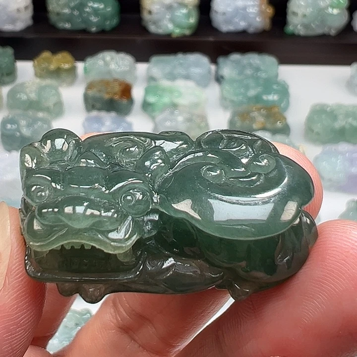 颈饰未镶嵌翡翠貔貅