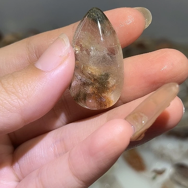 未镶嵌吊坠(赠链)水晶
