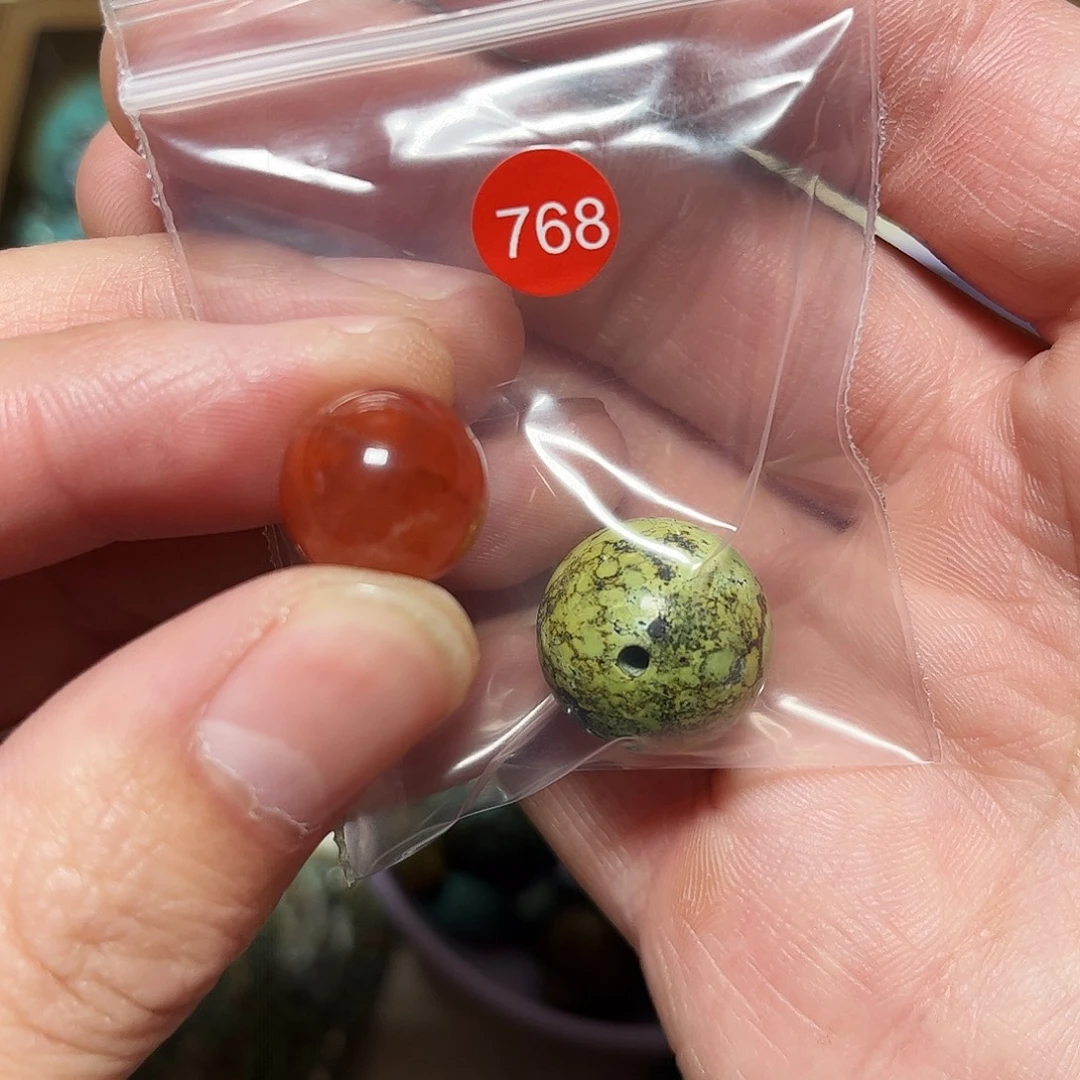 ****、南红玛瑙未镶嵌珠宝奇石