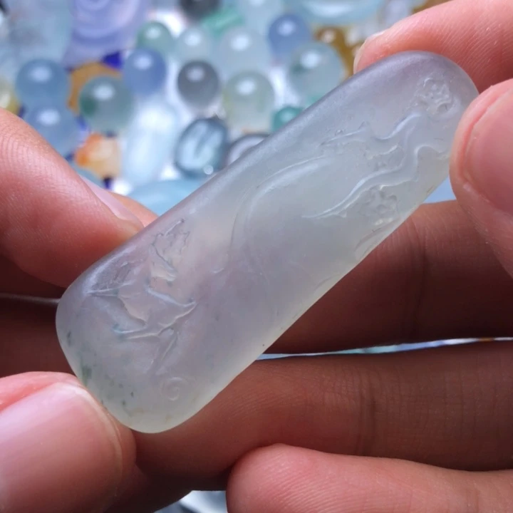 定制翡翠未镶嵌挂件