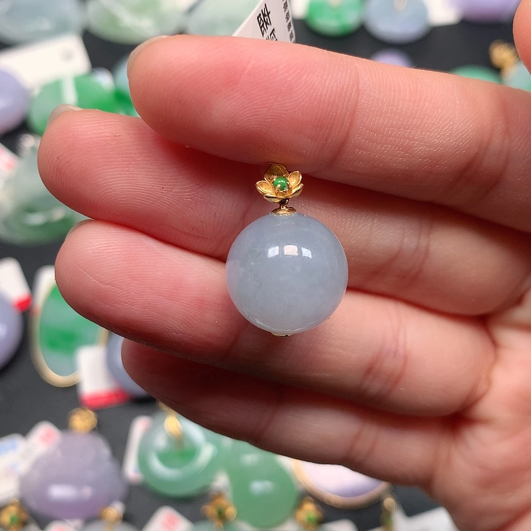 颈饰18K金镶嵌翡翠翡翠吊坠