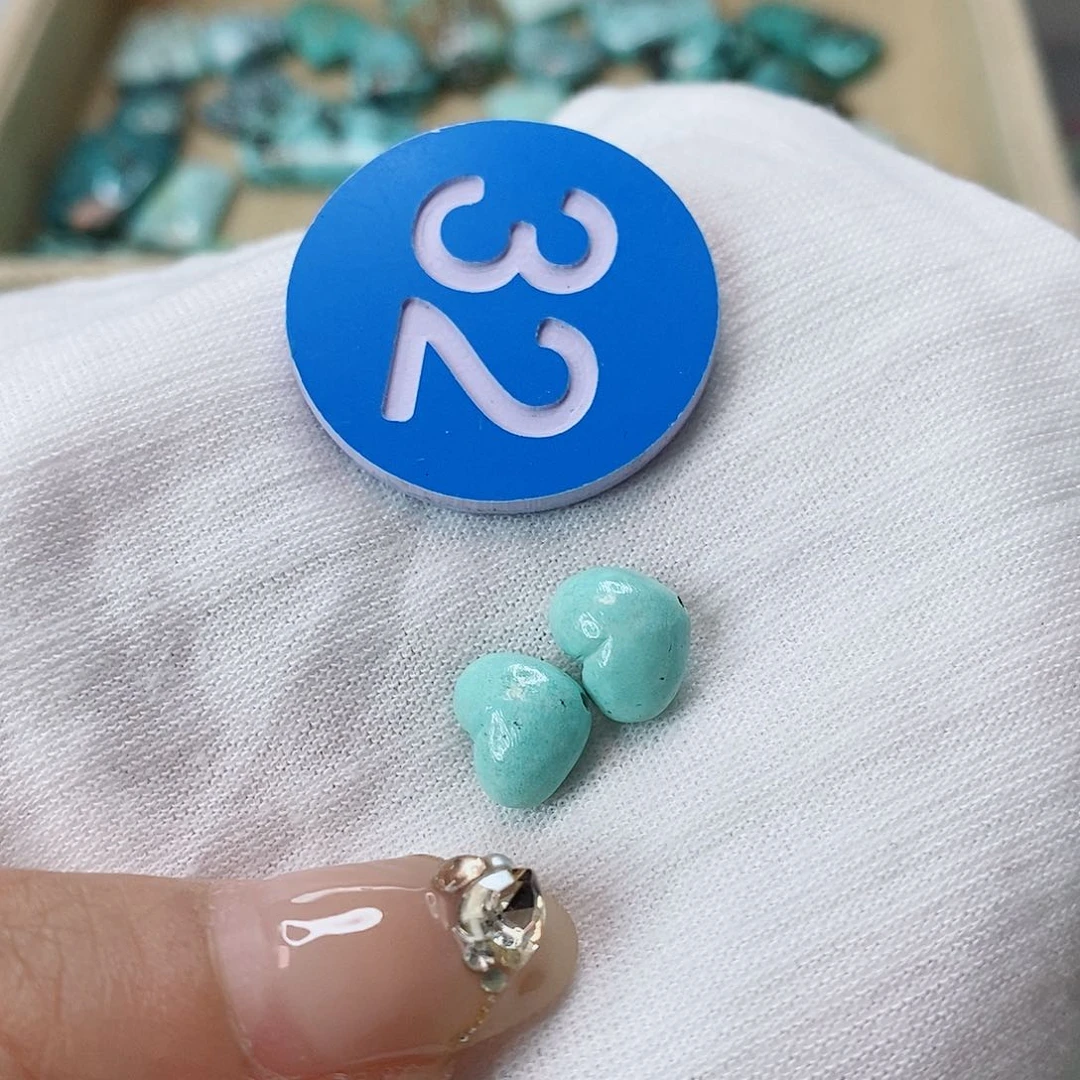 南红玛瑙未镶嵌珠宝奇石