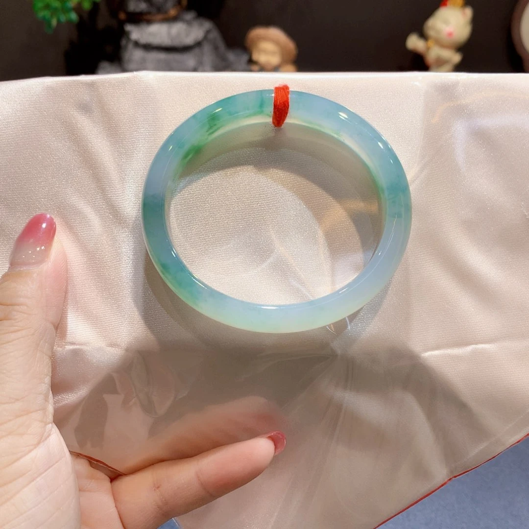 翡翠未镶嵌手镯翡翠手镯