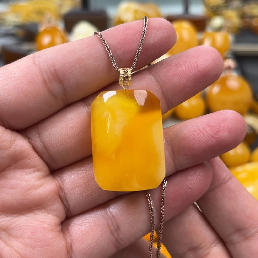 蜜蜡18K金镶嵌珠宝奇石