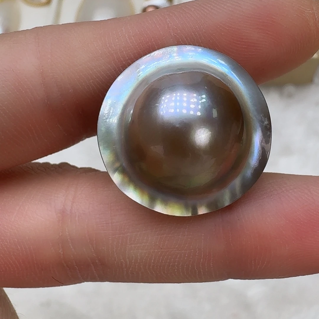 未镶嵌颈饰拼合珍珠（马贝珠）