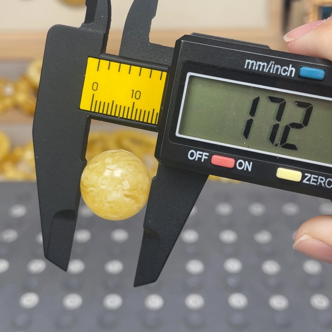 琥珀未镶嵌裸石85号