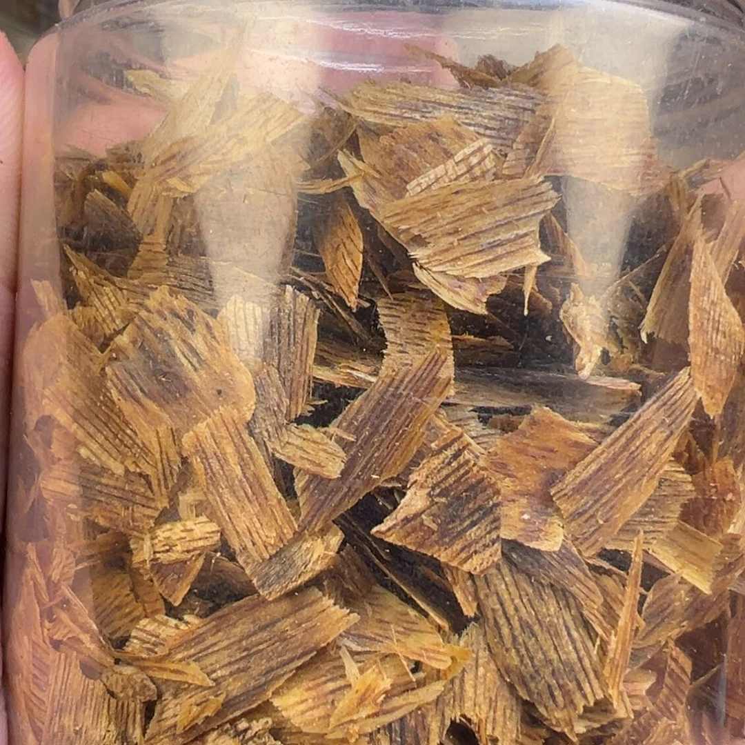 沉香沉香碎屑海南白棋纯手工直丝切片