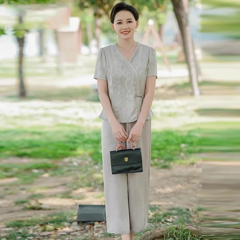 母亲节妈妈夏装洋气短袖小衫套装2025新款中老年女夏季显瘦两件套