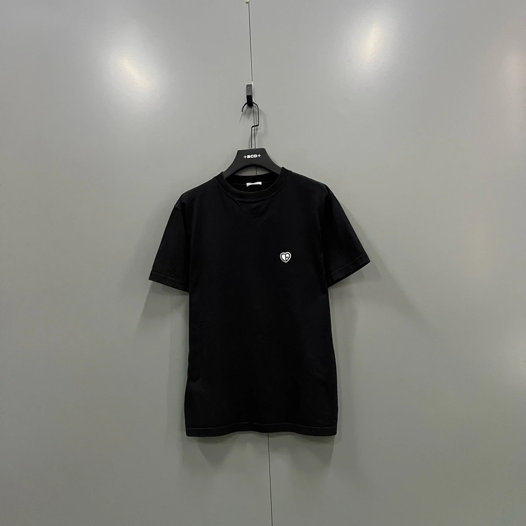 99新 DIOR/迪奥 717 206460 迪奥 黑色爱心刺绣短袖 S码