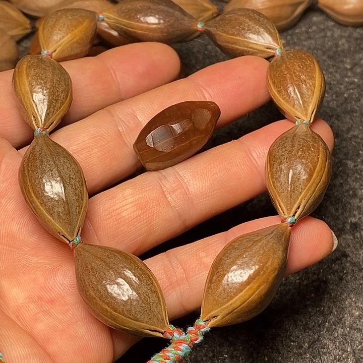 橄榄核吊坠1.5紫肉手持21号