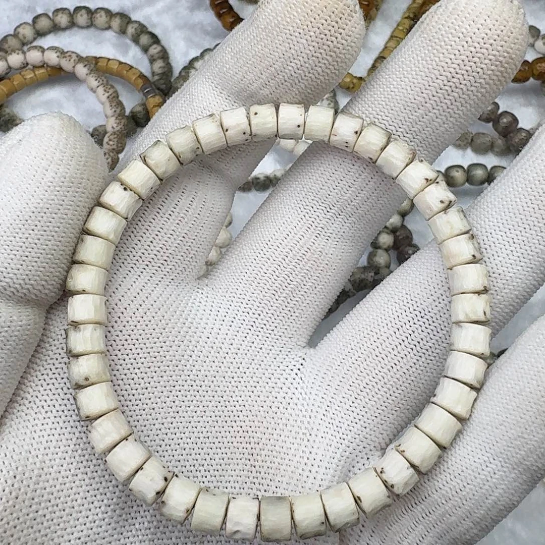 月***甜星月菩提吊坠三分之二留白星噶厚切药片