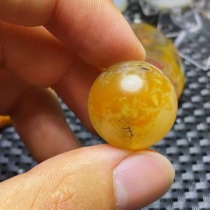 王***帅玛瑙/玉髓未镶嵌颈饰