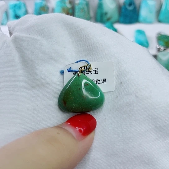 南红玛瑙未镶嵌珠宝奇石