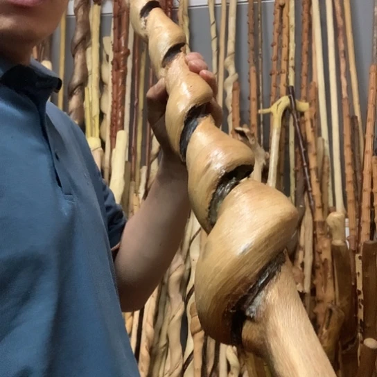 ༺***༻铁匠木盘龙长128厘米左右