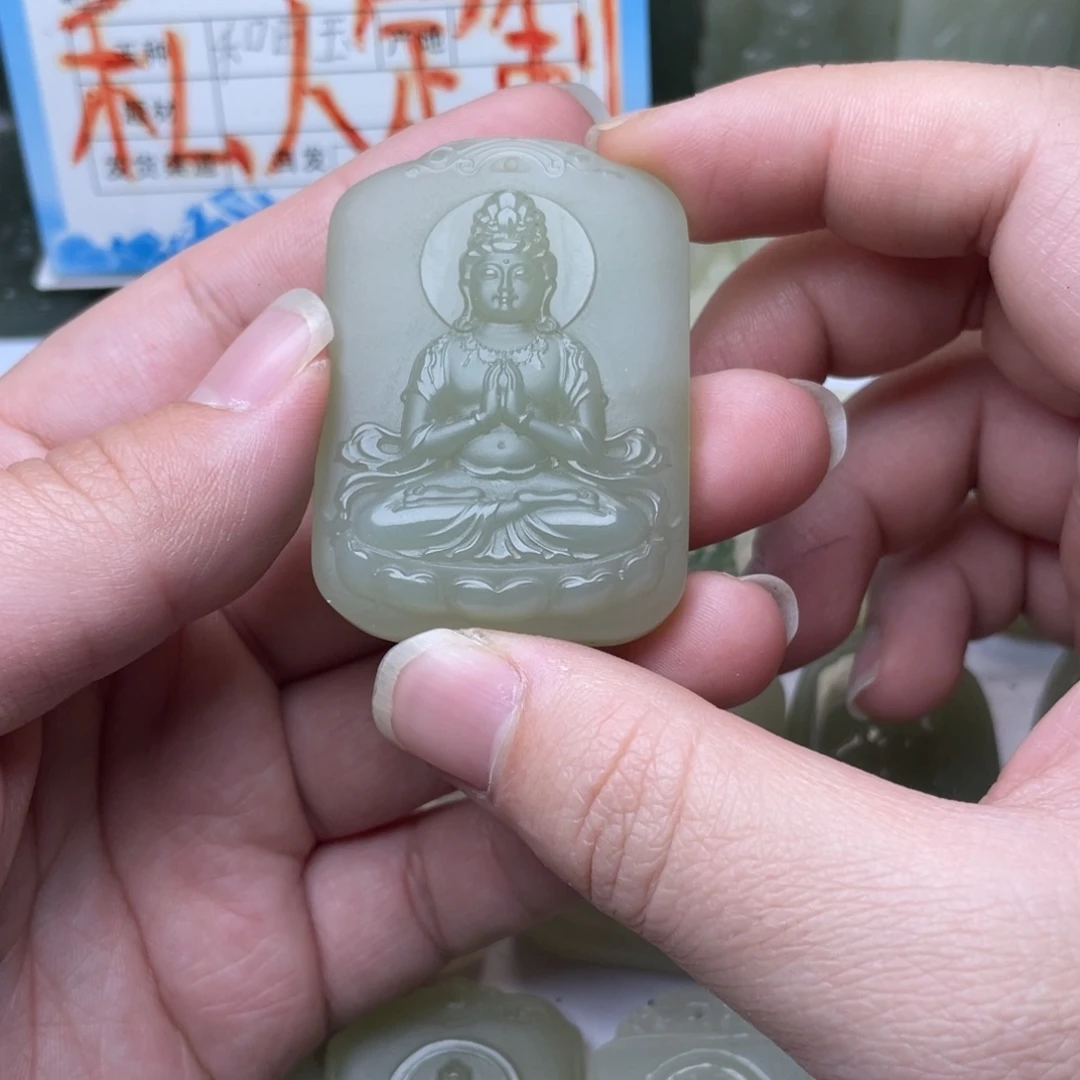 和田玉未镶嵌颈饰