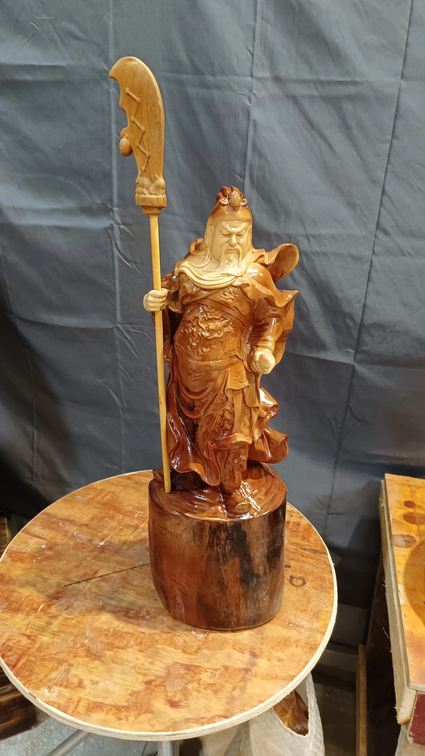 香樟木人物雕刻摆件