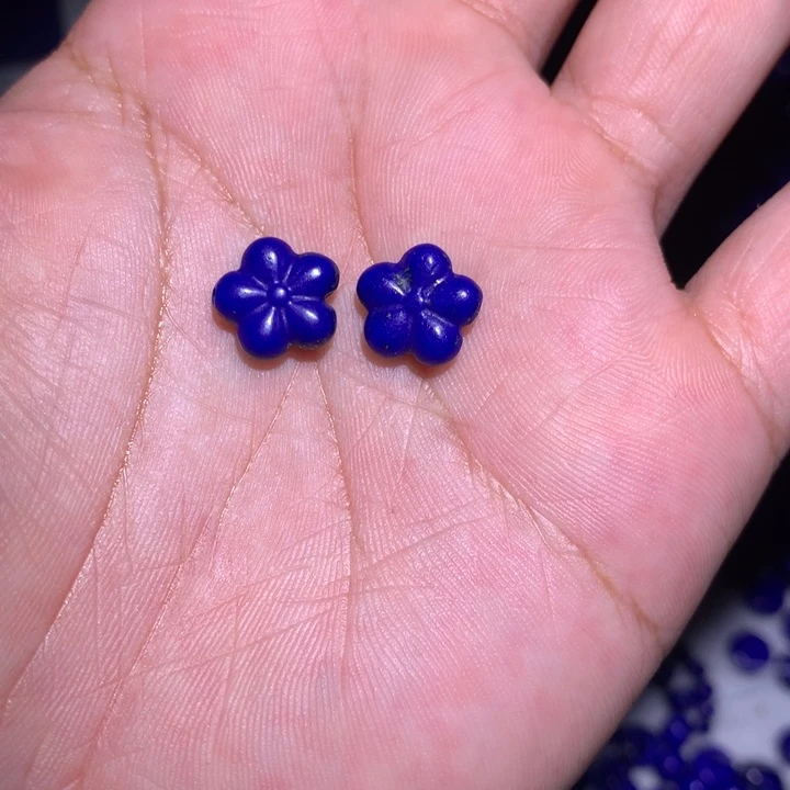 青金石未镶嵌一对12mm五瓣花