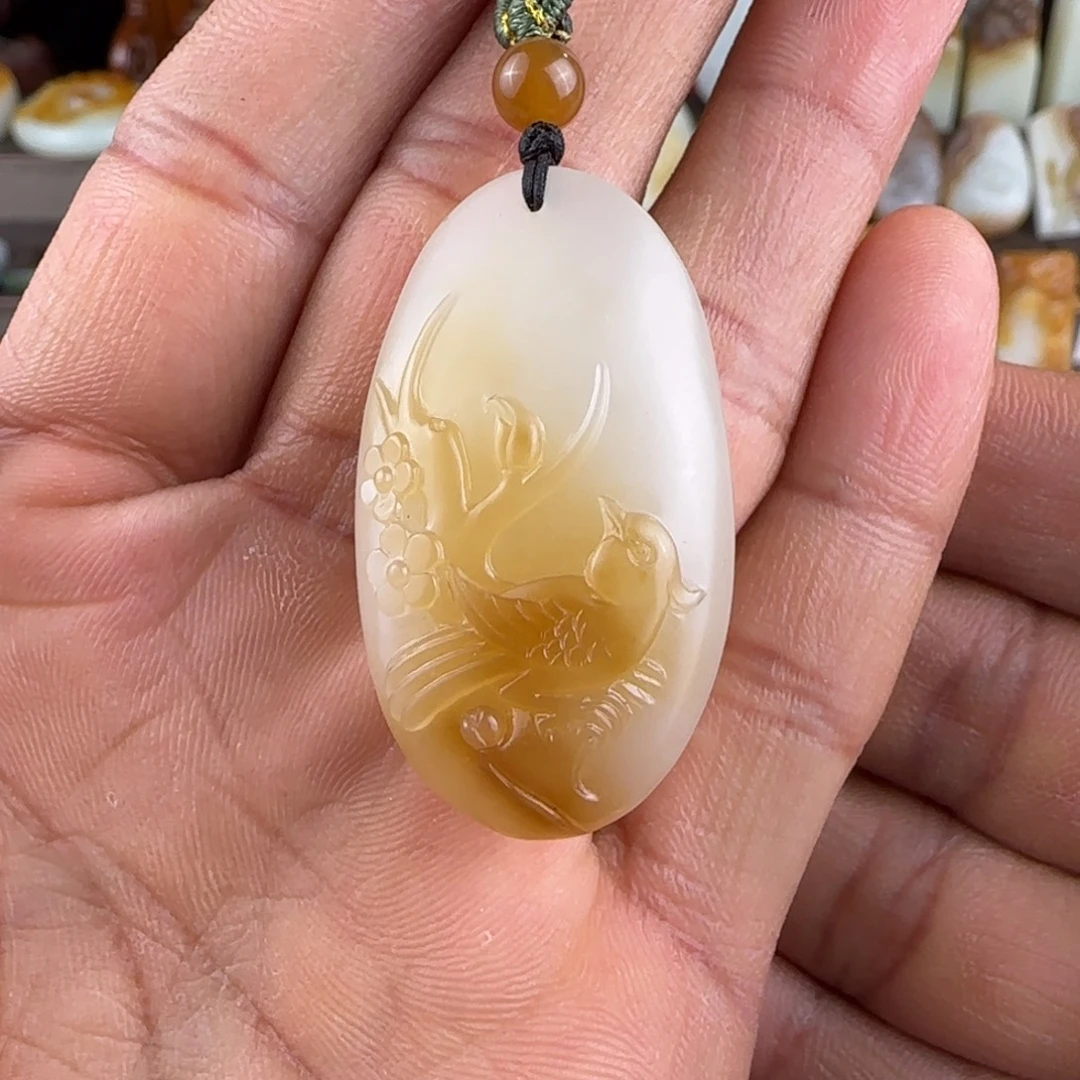 和田玉（糖玉）未镶嵌颈饰