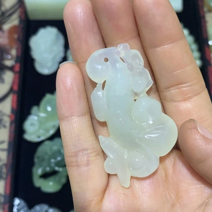 蛇纹石玉合金颈饰