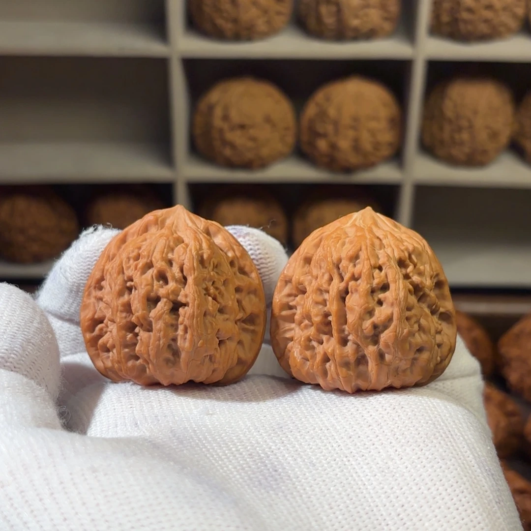 .***.把件文玩核桃40+尺全品平谷凹底