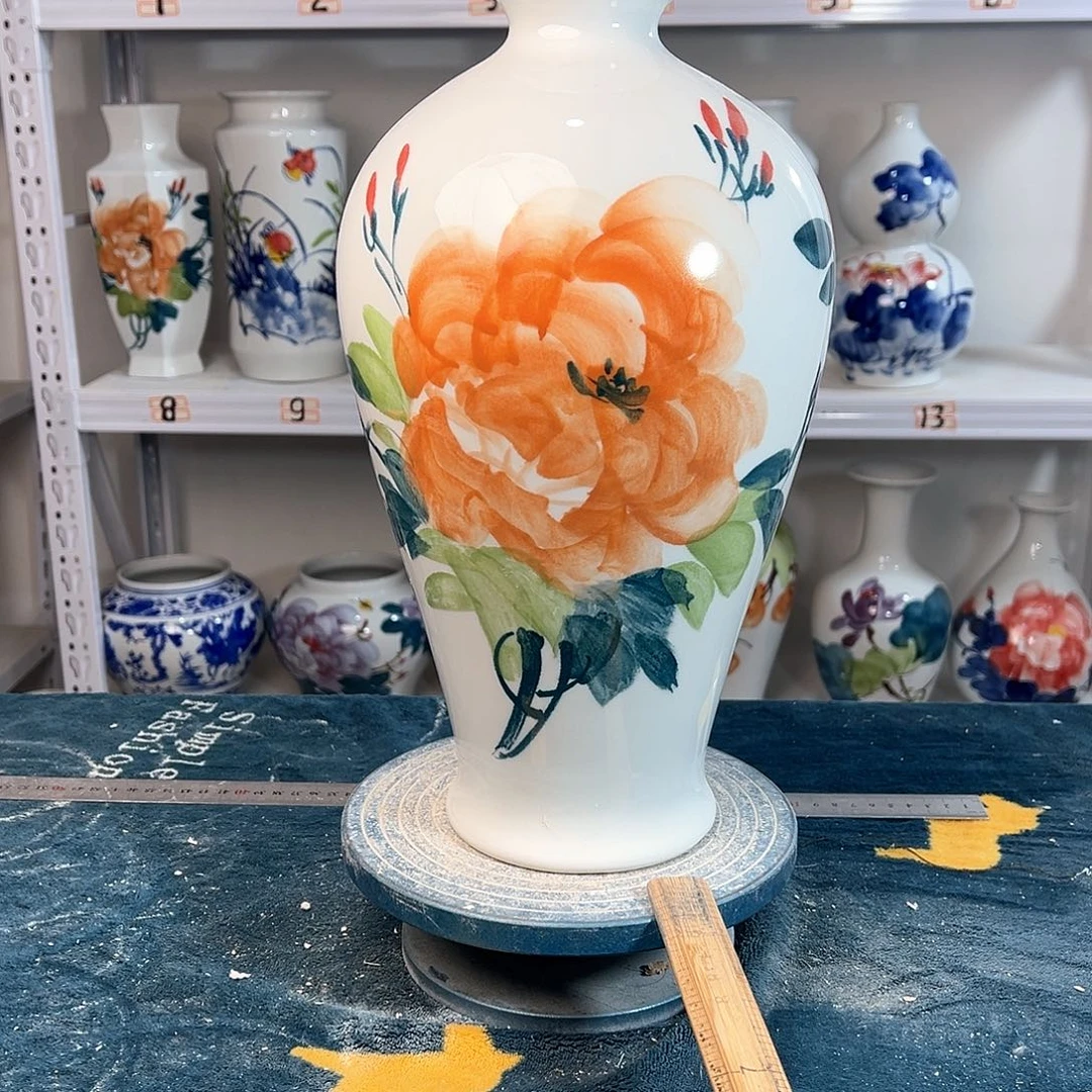 摆件景德镇陶瓷梅黄牡