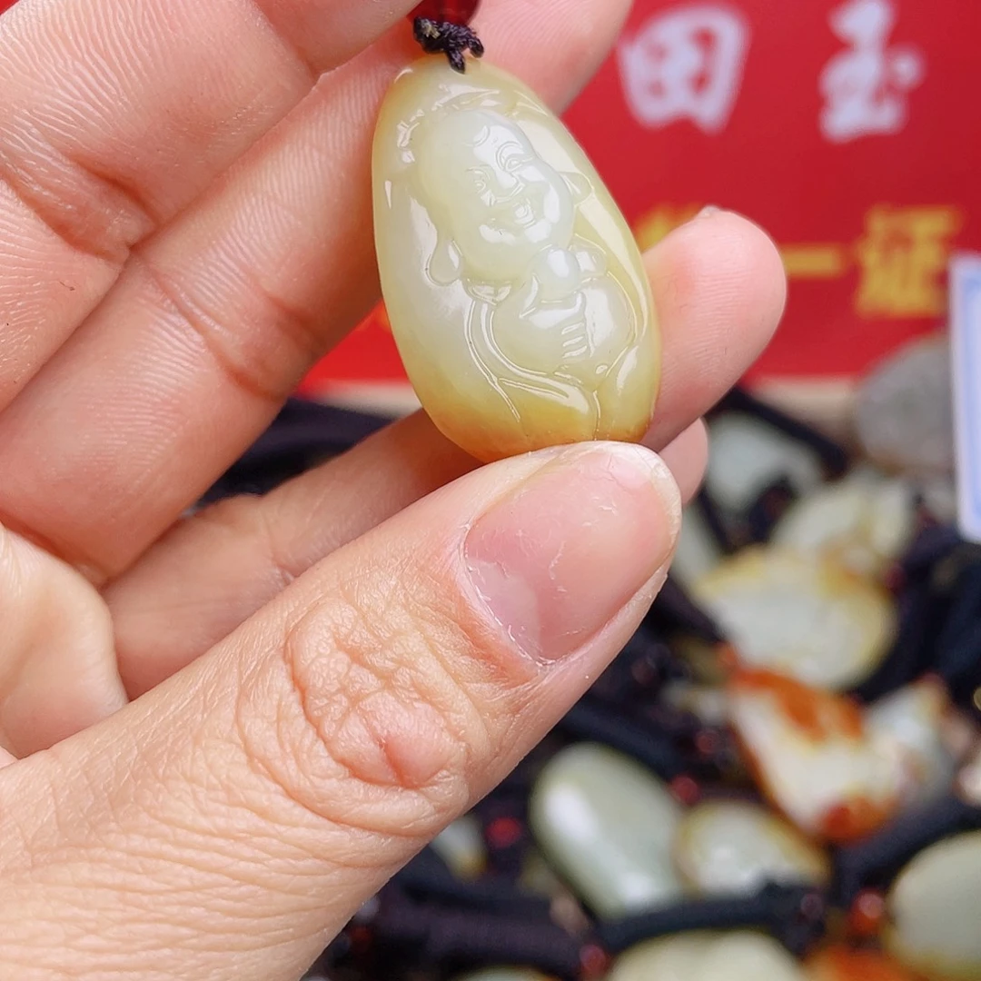 和田玉颈饰未镶嵌