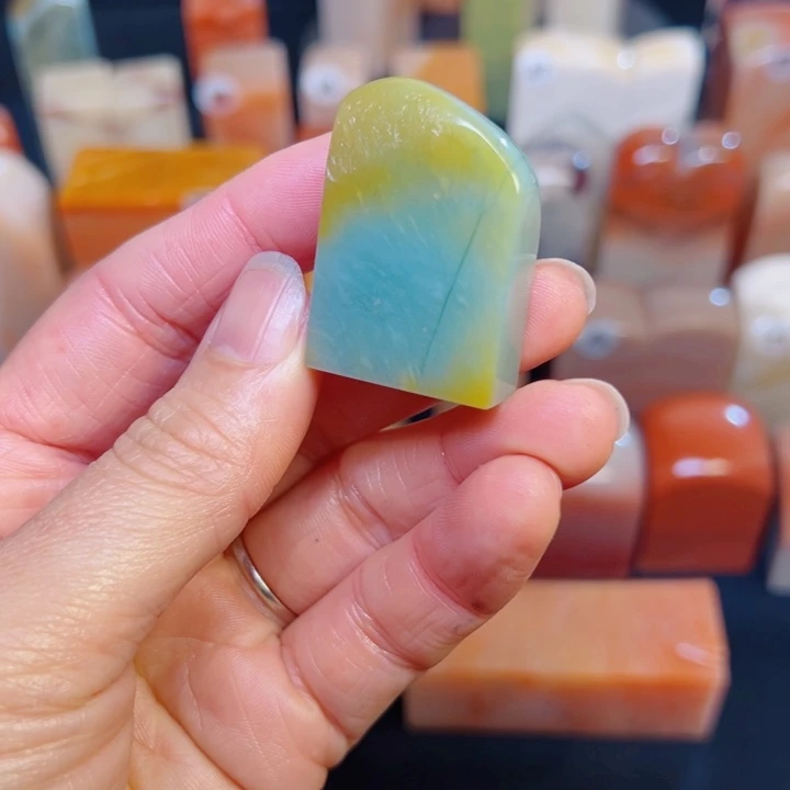 云南石原****斯云南精品素章