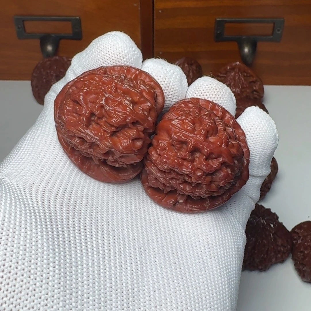 文玩核桃把件三角白