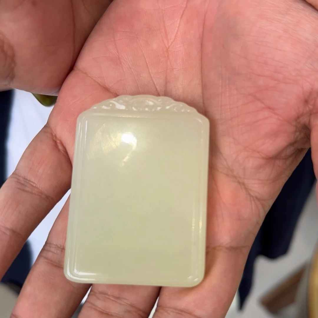 颈饰未镶嵌和田玉阳**上