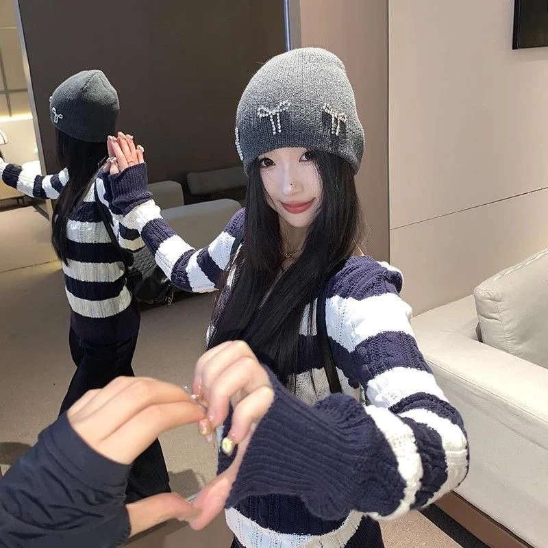 2025新款v领条纹毛衣女春秋季高级感撞色内搭打底针织衫修身上衣