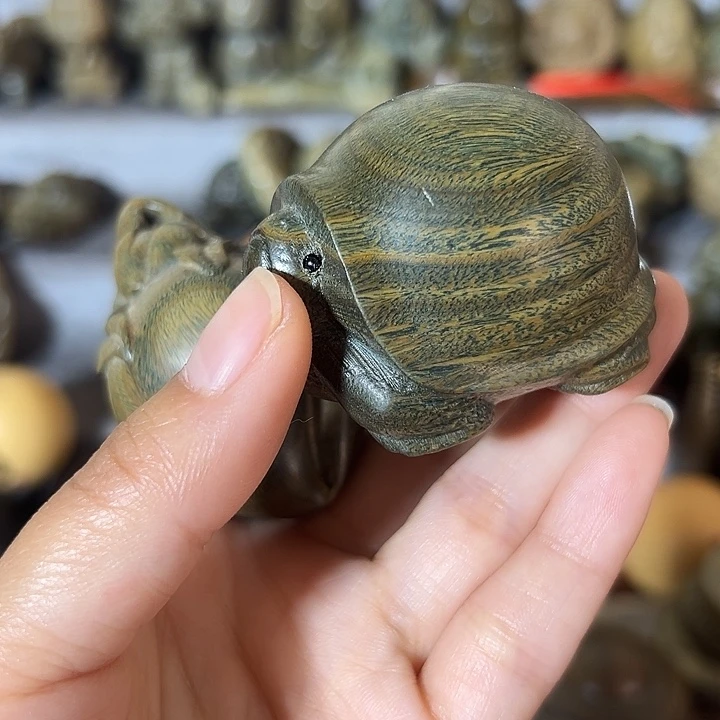 木用****3绿檀乌龟瑕疵。桃子