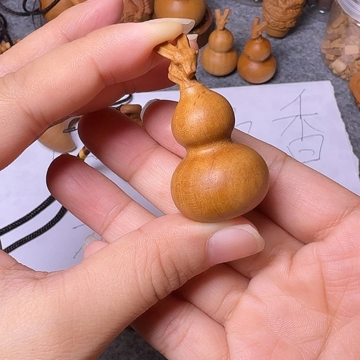 檀香木手串/手链老山檀香雕刻龙头葫芦