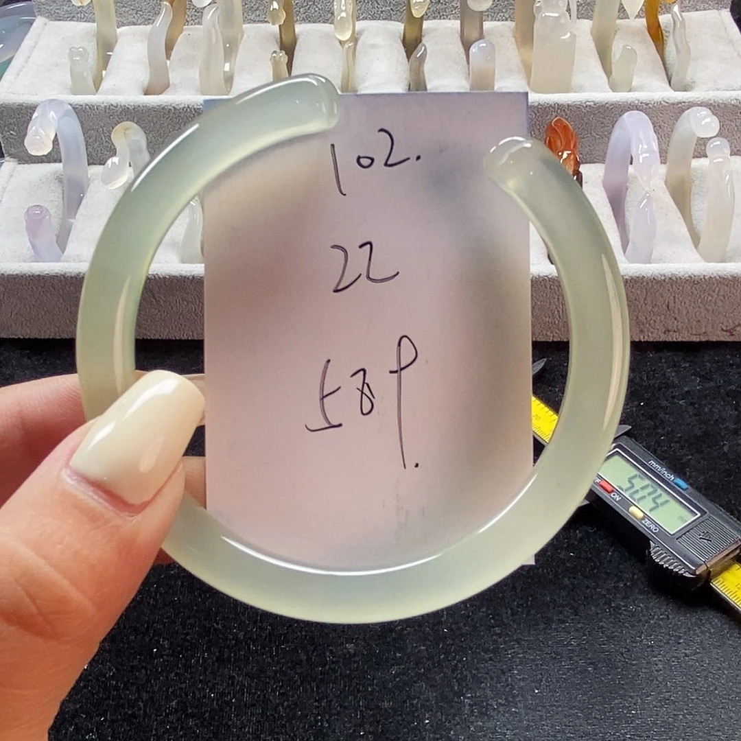 玛瑙/玉髓手镯未镶嵌102