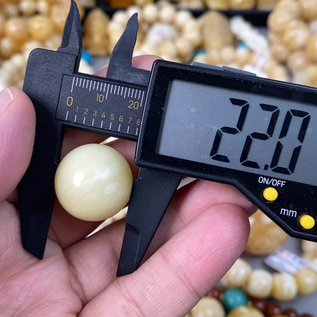 蜜蜡未镶嵌珠宝奇石6.1g