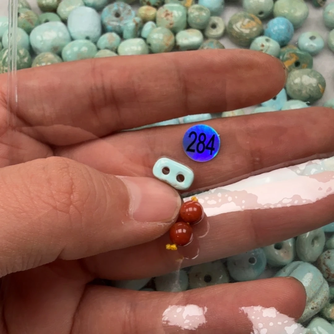 南红玛瑙未镶嵌珠宝奇石