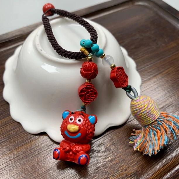 含辰砂工艺品精品红砂彩绘款维尼熊钥匙挂包包挂