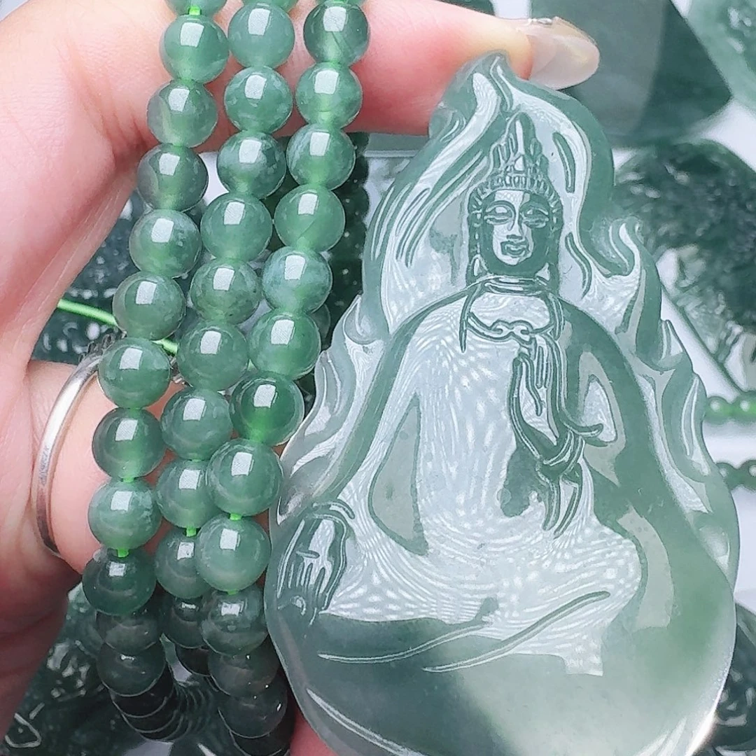 翡翠未镶嵌颈饰11