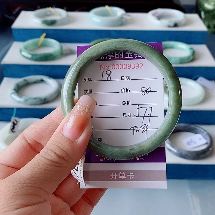翡翠未镶嵌手镯翡翠
