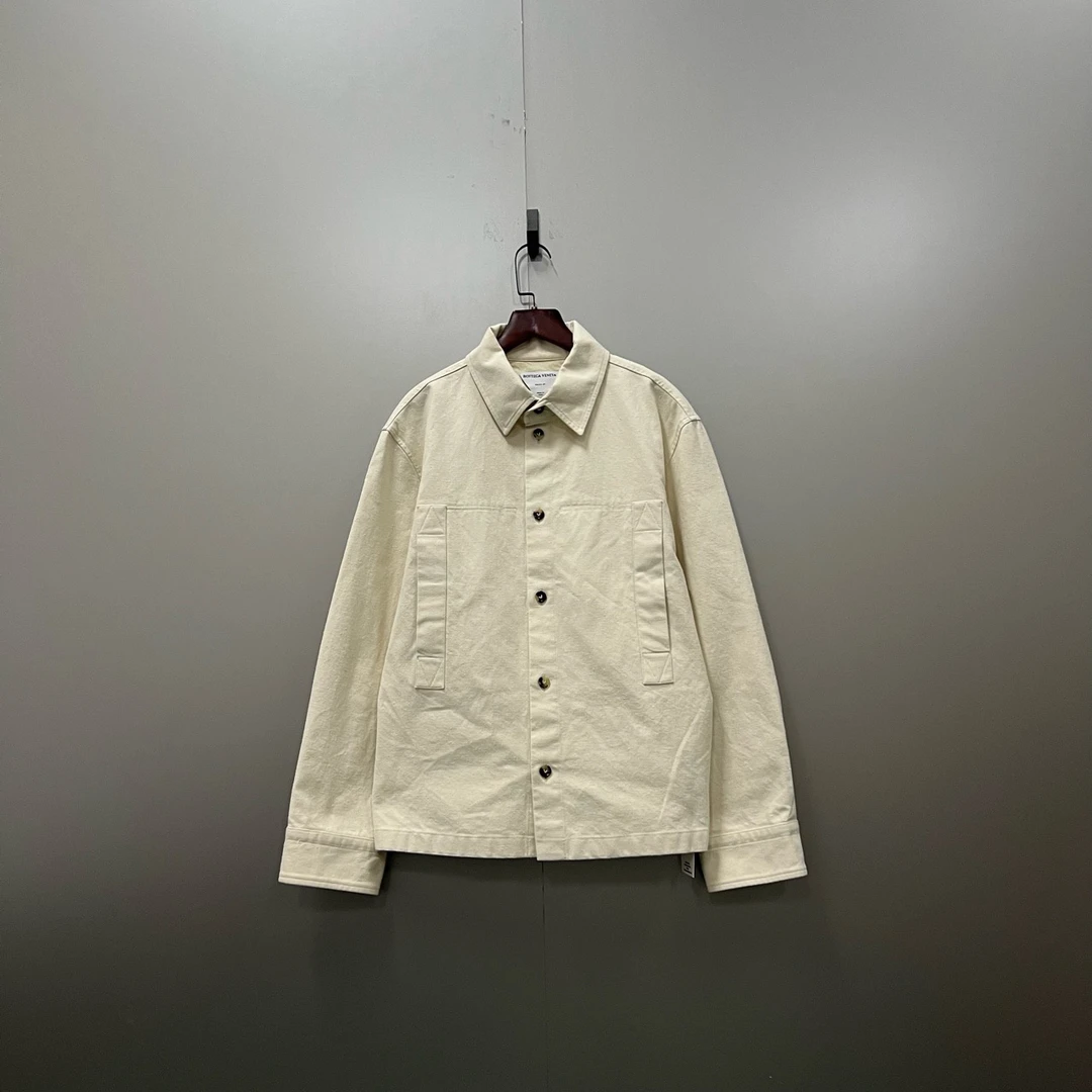 95新 BOTTEGA VENETA/葆蝶家 米色单排扣翻领衬衫 48码/7700/