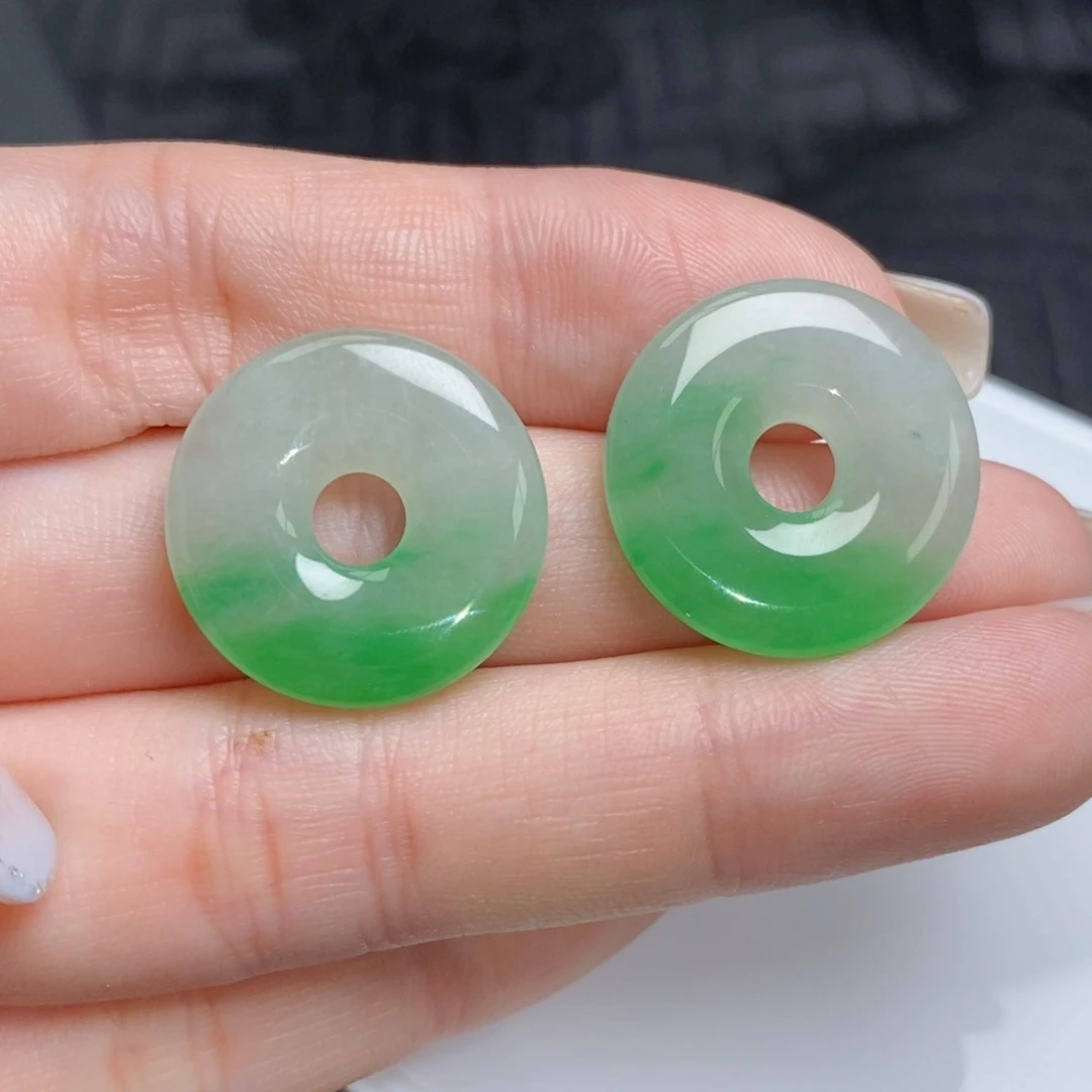 翡翠未镶嵌耳饰甜甜圈