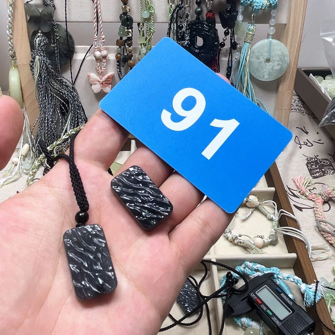 小***ᐡ蛇纹石玉合金颈饰
