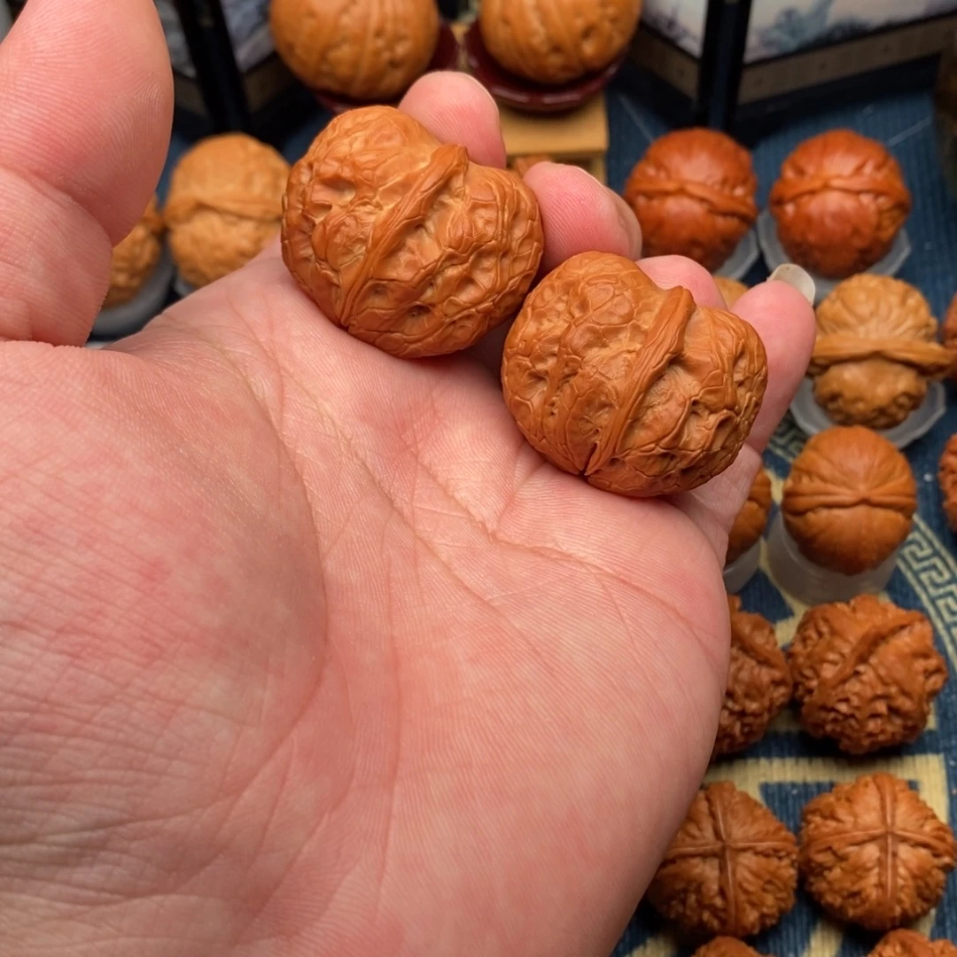 用***6文玩核桃把件元宝