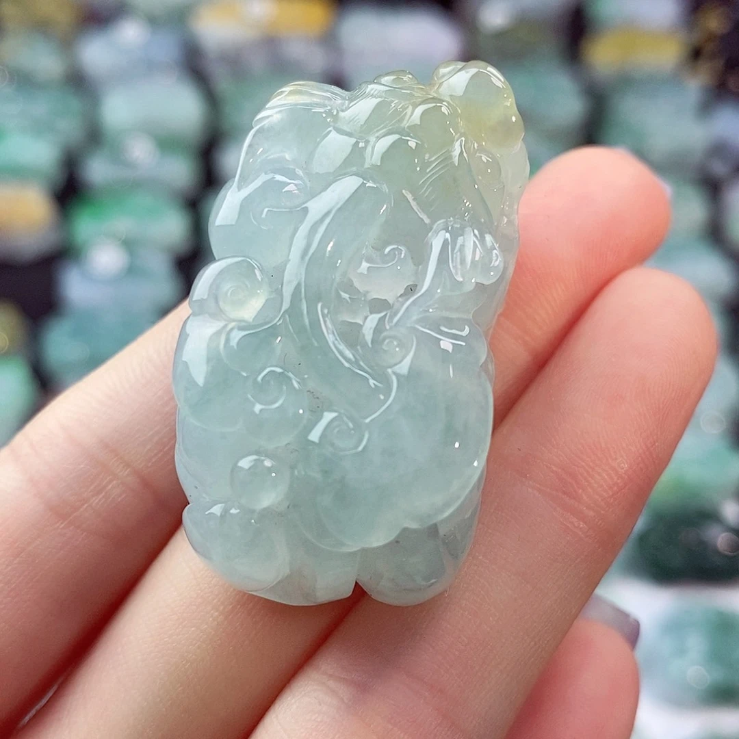 颈饰未镶嵌翡翠天然