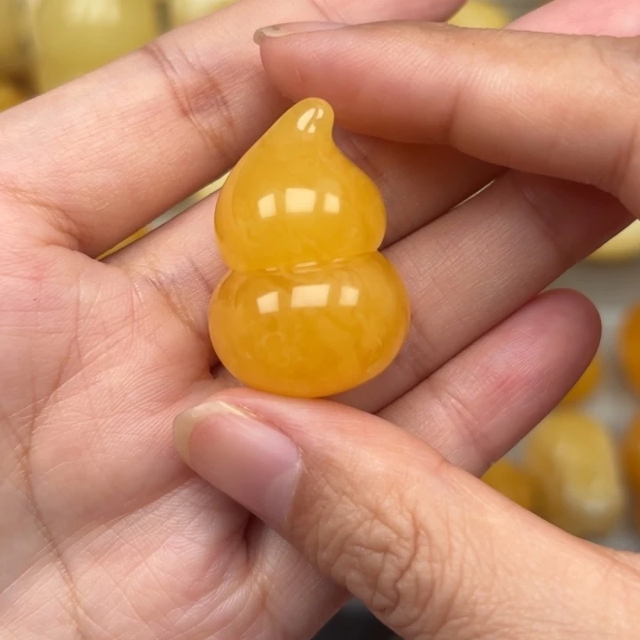 蜜蜡未镶嵌颈饰蜜蜡