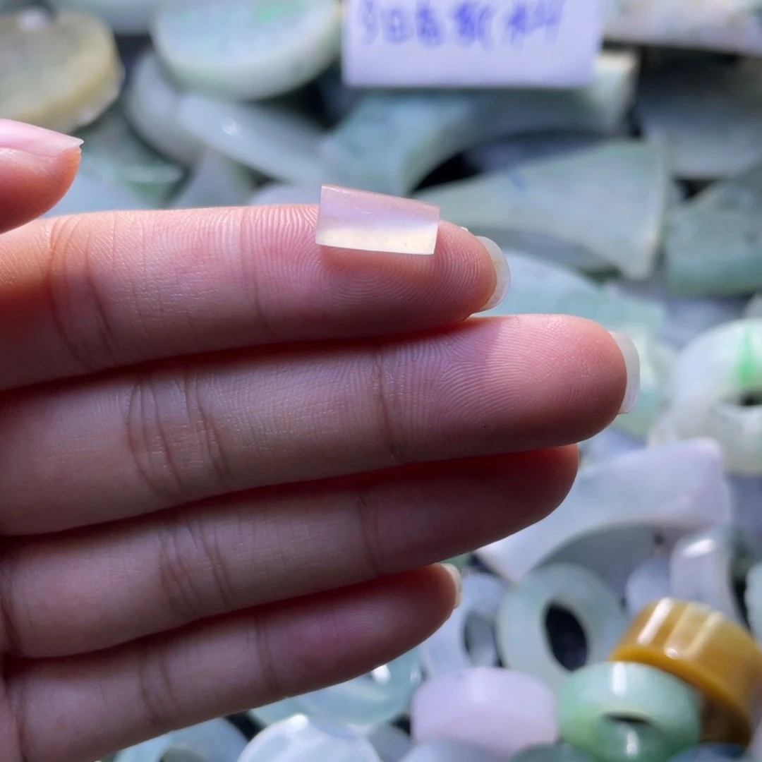 定制翡翠未镶嵌起刚